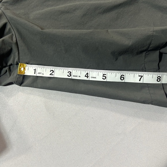 Men’s gap tech shorts size 30 - Picture 6 of 7